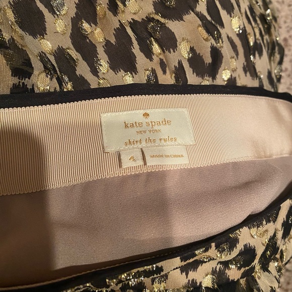 Kate Spade clipped dot skirt. Like new. Sz.4 - Picture 4 of 5